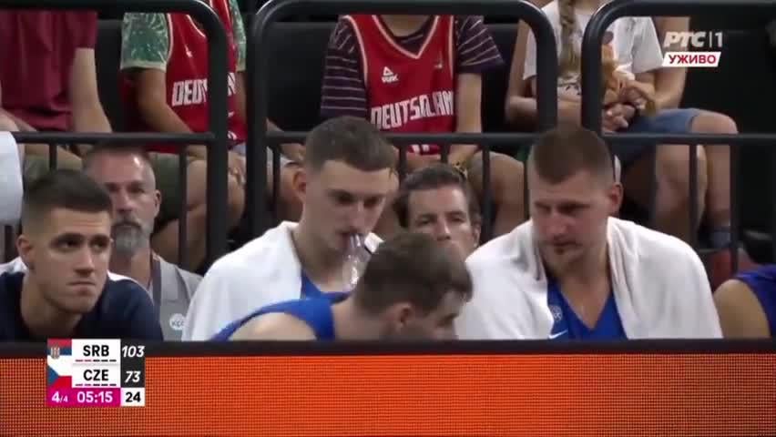 Nikola Jokic tells Nikola Topic to greet his teammates after being subbed out