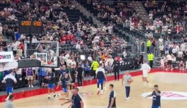 Jokic acrobatic dunk in warm-ups before the Serbia-Germany game