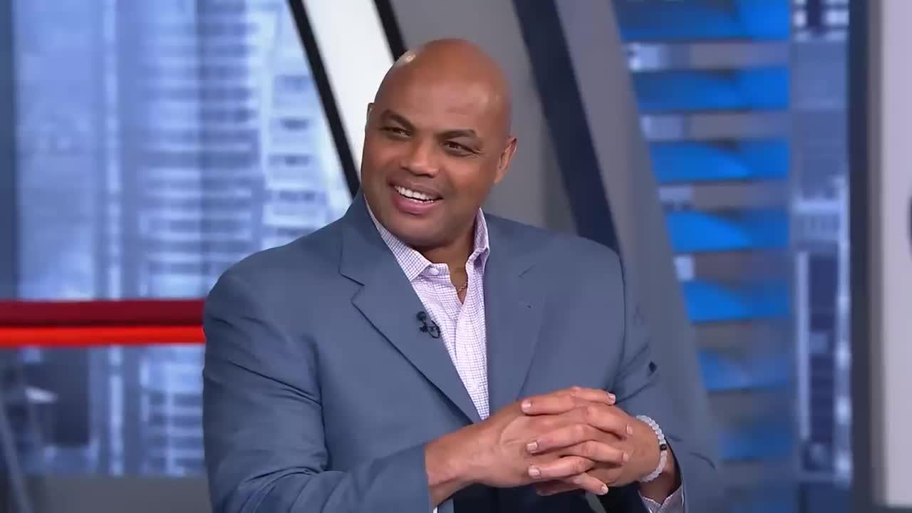 [Highlight] Charles Barkley recounts the story of his bracelet, which was given to him in a steamroom in Arizona by a man who he cannot remember the name of