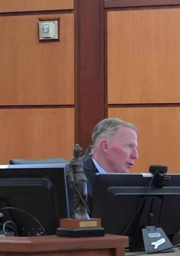 NBA legend Shawn Kemp sentenced to 30 days of electronic home monitoring and one year of community custody after pleading guilty to shooting at a stolen car outside Tacoma Mall.