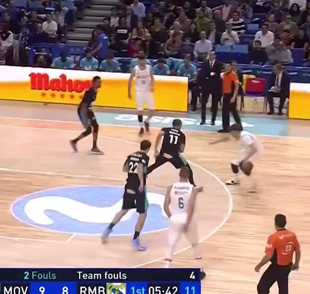 [Highlights] Young Luka Dončić, playing for Real Madrid, dominating seasoned veteran professionals in the EuroLeague.