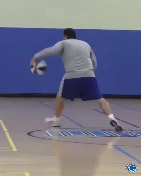 Stan Van Gundy handles