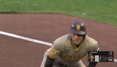 [Highlight] OMG. Jose Iglesias' First Homer of the Year.