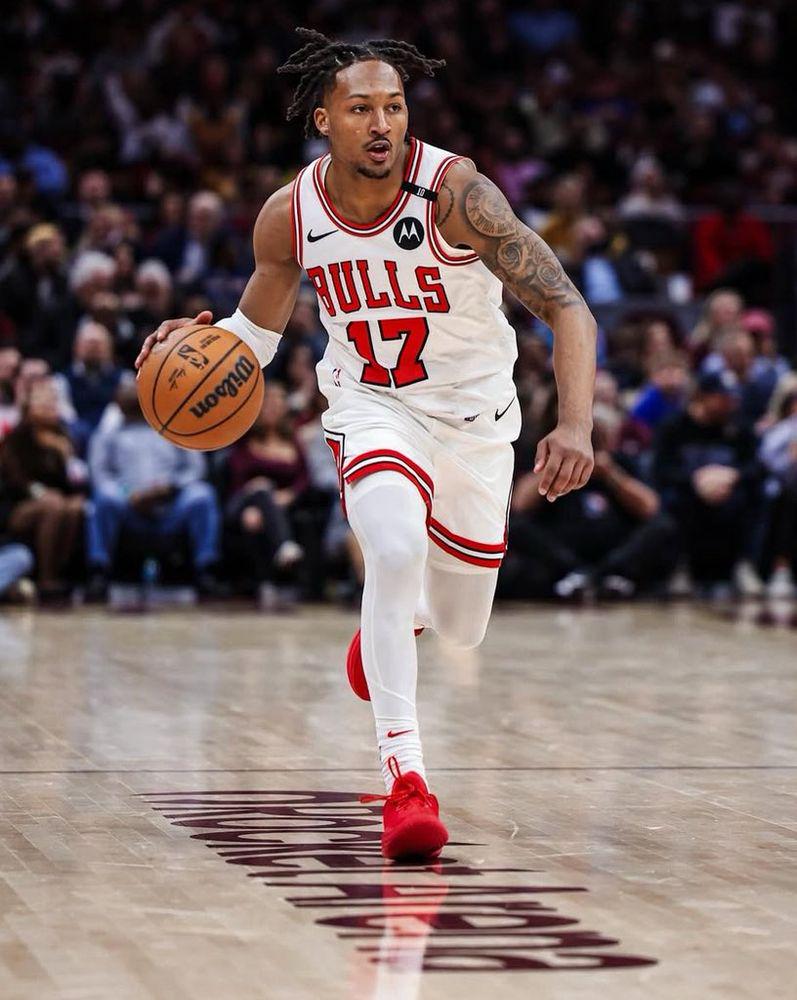 [Scotto] The Miami Heat and Jahmir Young have agreed to a deal, league sources told @hoopshype. Young will compete for a two-way spot. He appeared in six games for the Chicago Bulls and averaged 21.7 points, 7.0 assists, 4.5 rebounds, and 1.9 steals in 43 G League games played last season