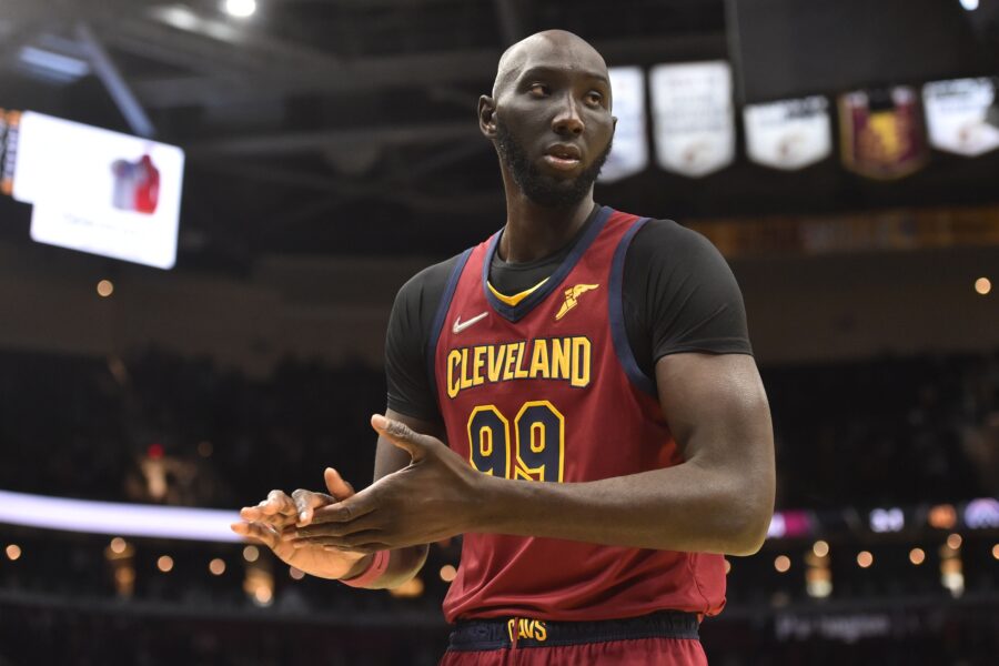 And-Ones: Fall, F. Jackson, Z. Simpson, ESPN