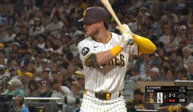 [Highlight] Ryan O'Hearn homers (16) on a fly ball to center field.