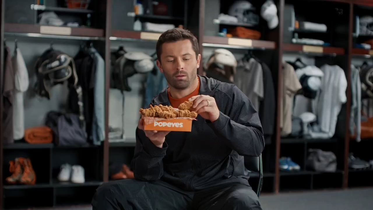 Baker and Vita in new Popeyes commercial