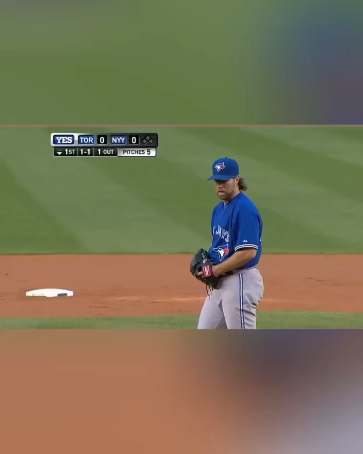 On this day in 2013: Ichiro becomes the third man in baseball history to pick up 4,000 professional hits!