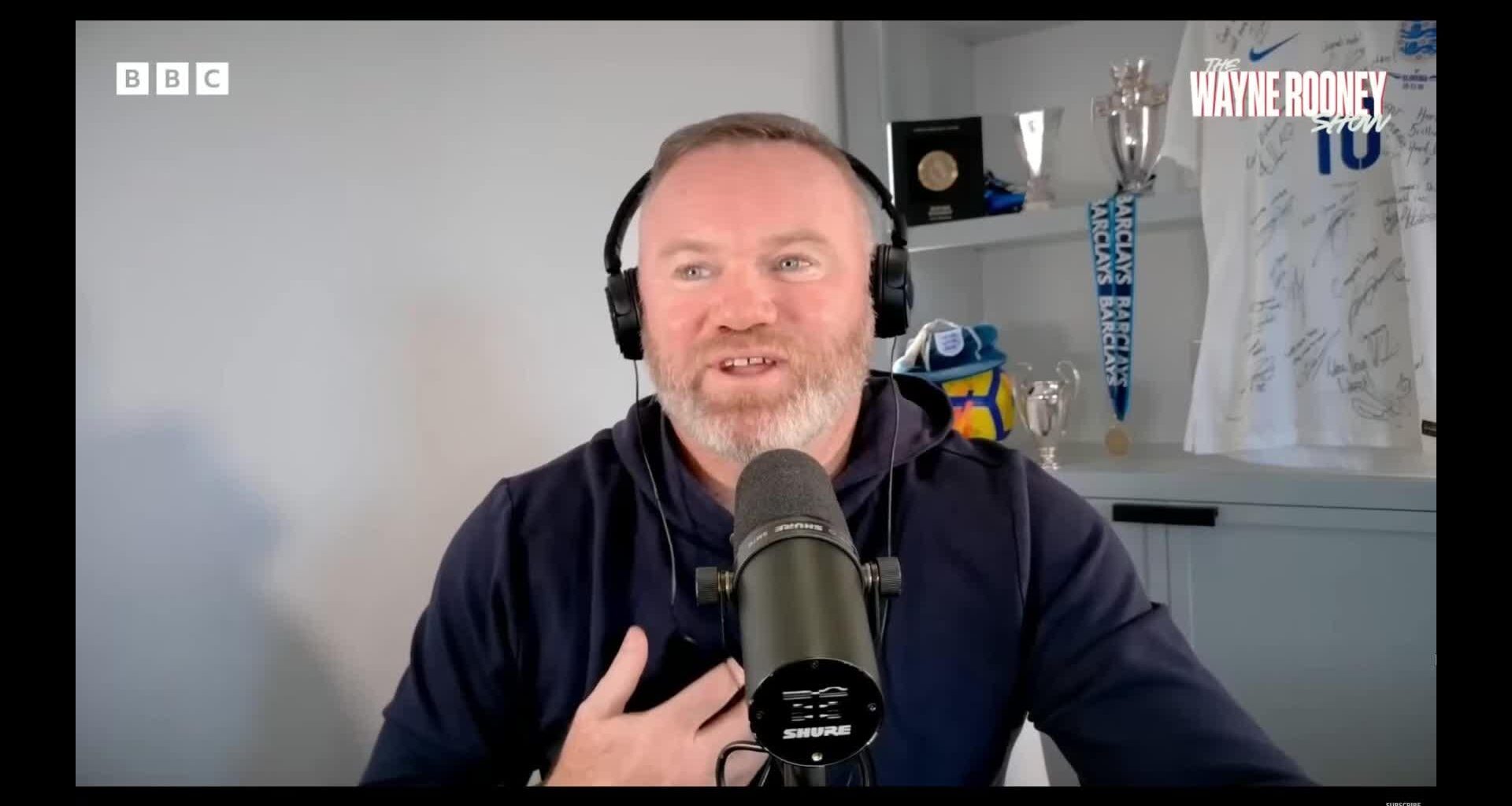 Wayne Rooney: "U.S. Olympic basketball team came into this bar where we was... I went over to say hello (to LeBron), and the security went: 'Please step away from the table sir.' So I was like, 'It's OK'. So I went to the toilet so I come back and he (LeBron) sees me and shouts me over."