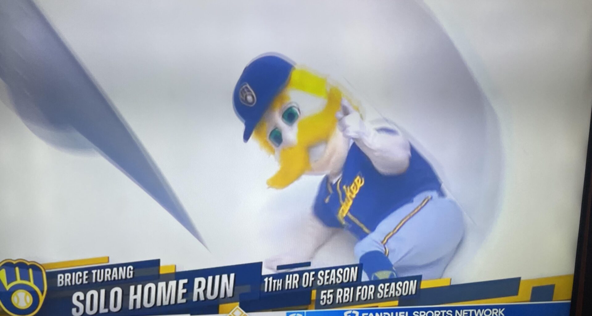 Tuned-In just-in-time to watch Chester slide down the slide… 🛝🫩🔥🏴‍☠️🔥