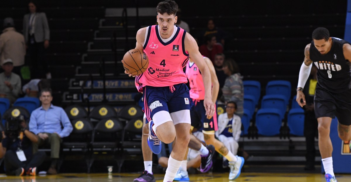 Andrija Jelavic ranked as top-20 international player in NCAA this season