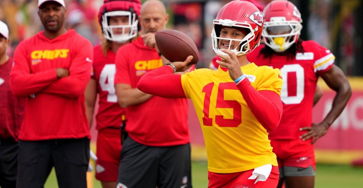 Patrick Mahomes looked in midseason form in Tuesday’s practice look