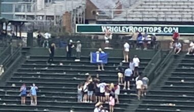 BAAAAHAHAHAHAHAHAHAHA FLY THE L!!! EVEN IN THE BLEACHERS!!!