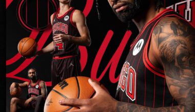 The red pinstripes are back!