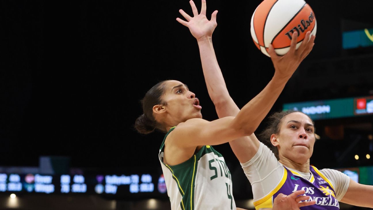 Storm's Quinn rips 'ridiculous' officiating in 2OT loss to Sparks