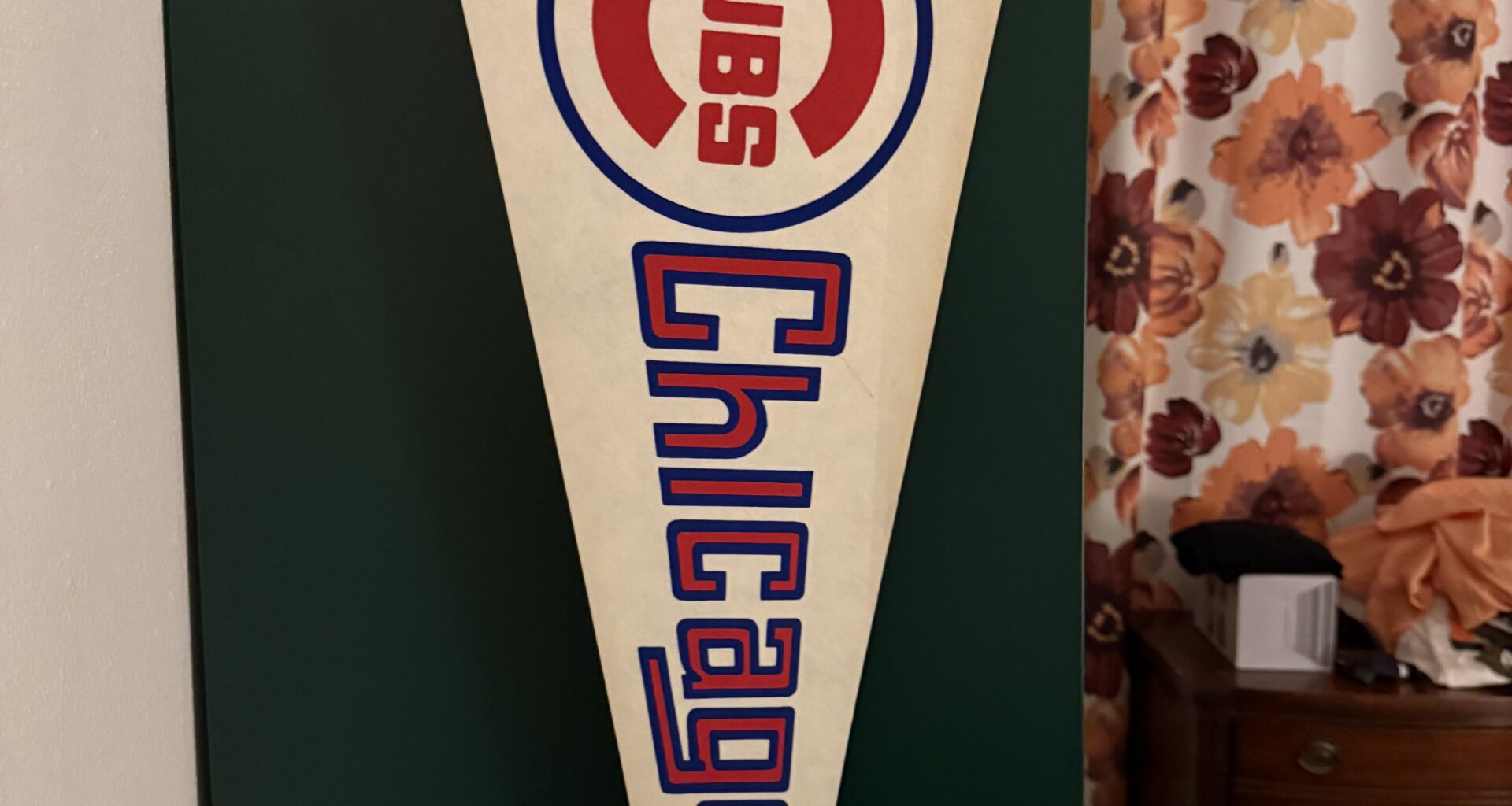 Picked up this immaculate pennant at a flea market. Anyone recognize this Chicago font?