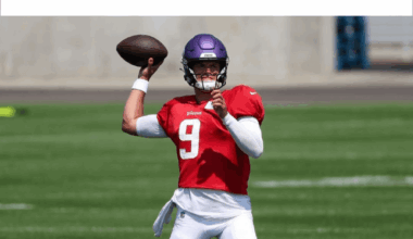 Aaron Jones putting up God numbers in fantasy this year.