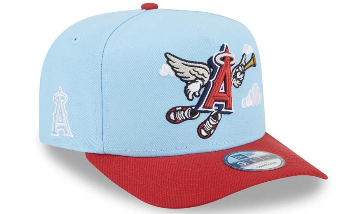 What do we think of the new hats? 👀