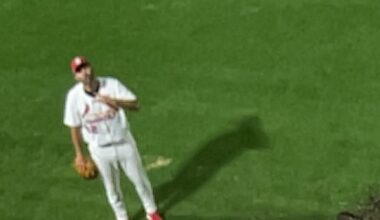 Ankiel Wins it - Waino did a selfie!
