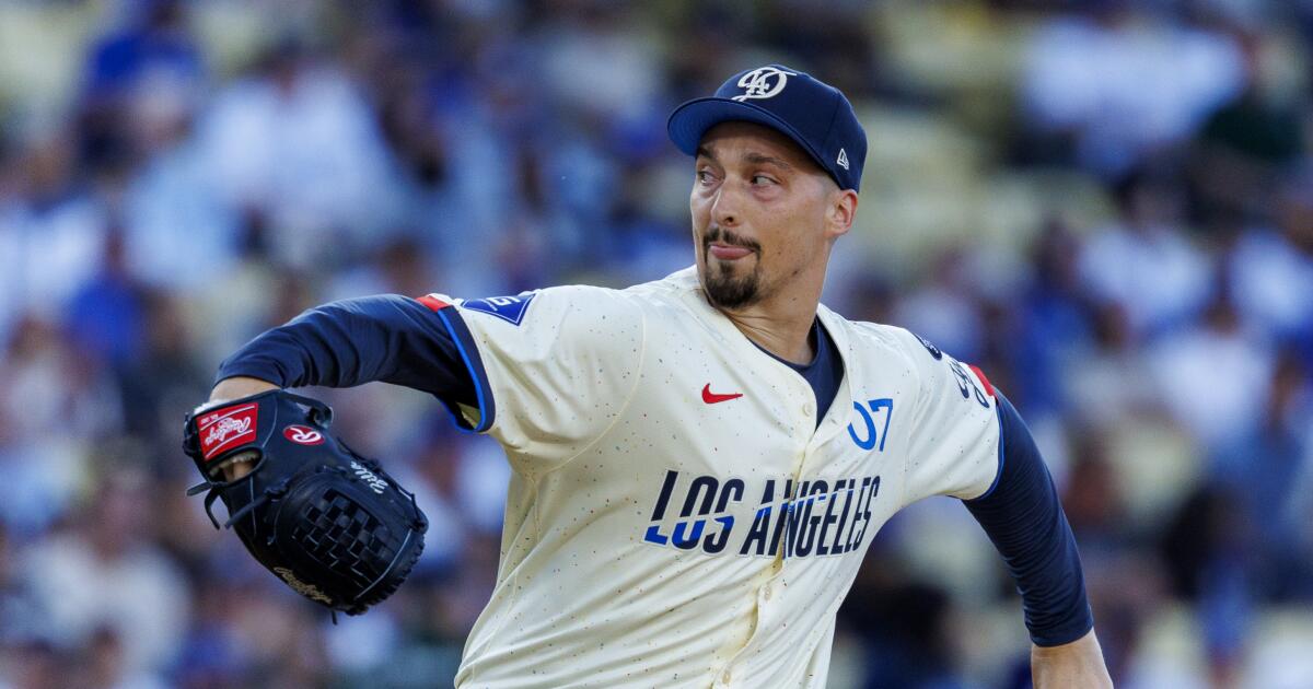 Blake Snell's 10K effort highlights Dodgers blowout of Blue Jays