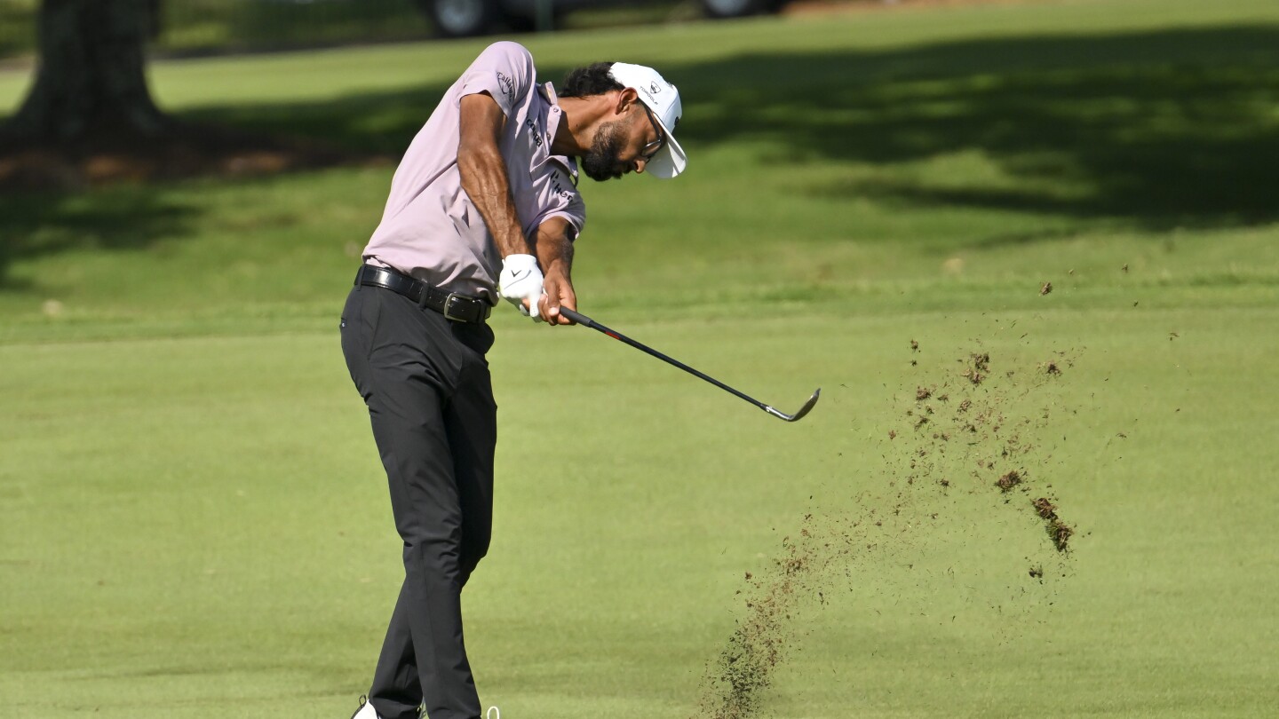 Akshay Bhatia fires 62 to lead FedEx St. Jude Championship, PGA Tour's first playoff event