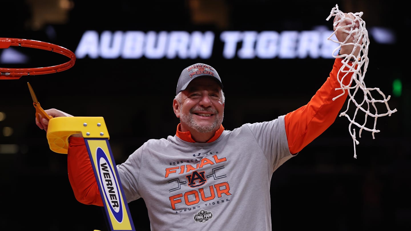 OutKick's Austin Perry shredded Bruce Pearl's Auburn Tigers for how they honored the 2024-25 team