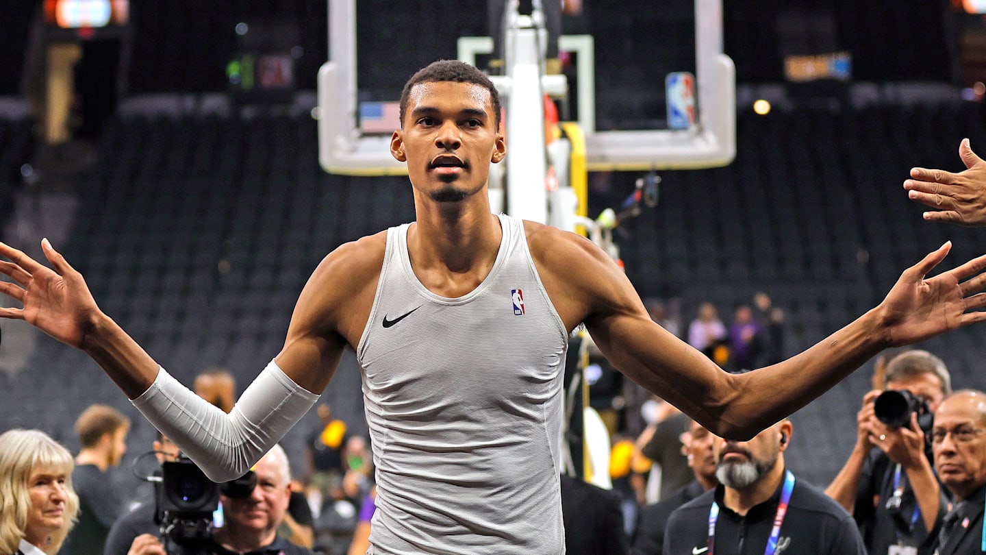 Sacramento Kings v San Antonio Spurs