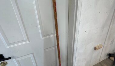 Help: I inherited this stick that was signed by the Jets in 92(?). Can anyone identify any of the players/signatures.