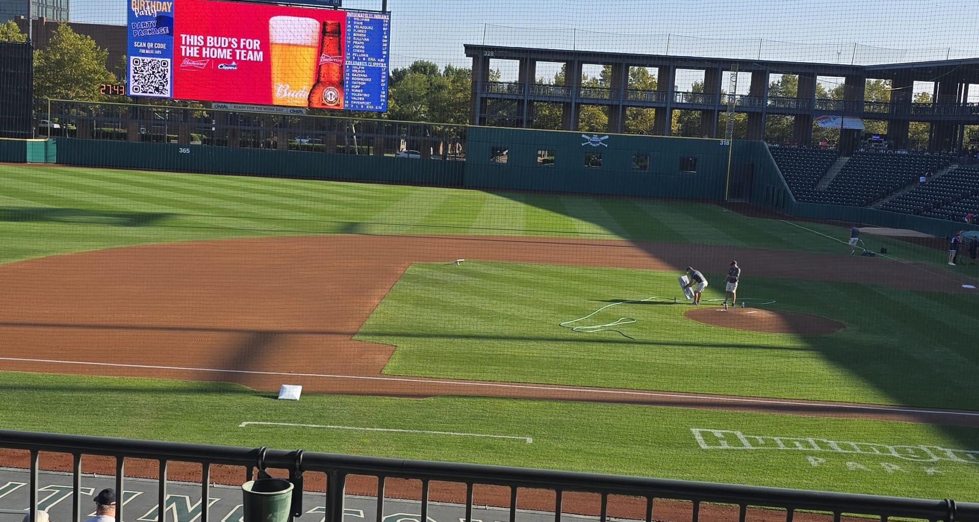 Who is at the game tonight???