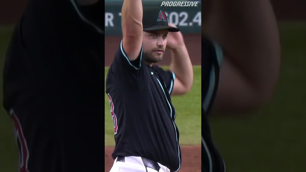 BLAZE ROBS A HOMER! #mlb #baseball #defense