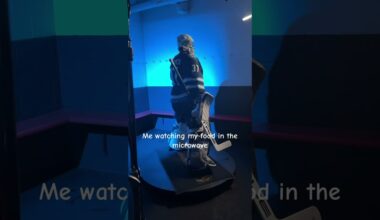 Reheating those nachos #gojetsgo #hockey