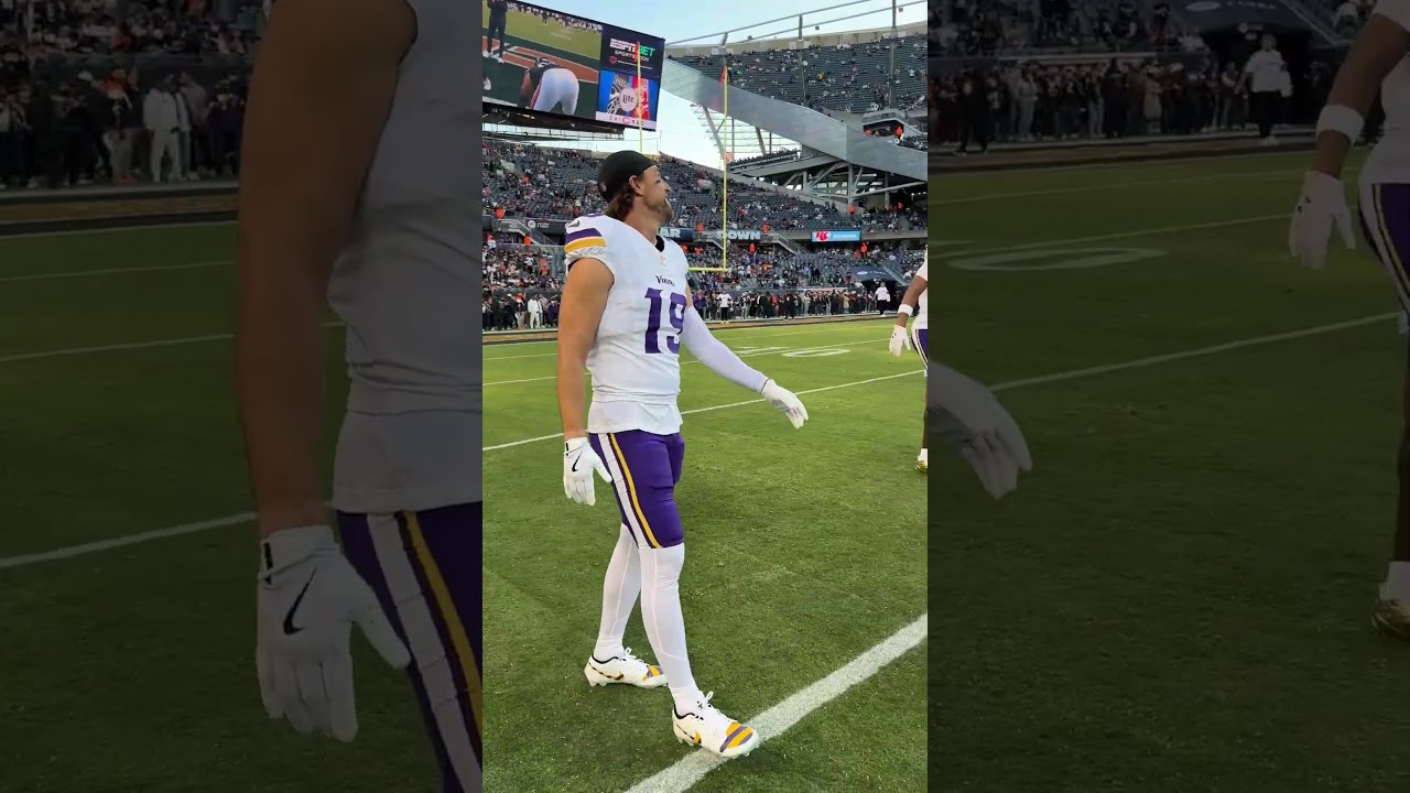 Justin Jefferson & Adam Thielen getting hype for Primetime 🙌
