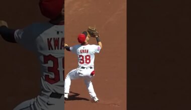 Steven Kwan gets UP! ⬆️