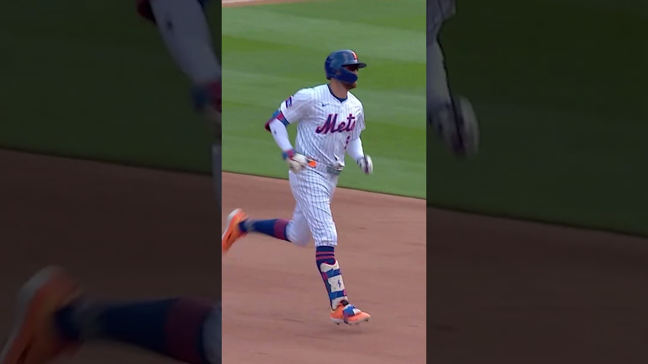 Brandon Nimmo goes yard! 🍎