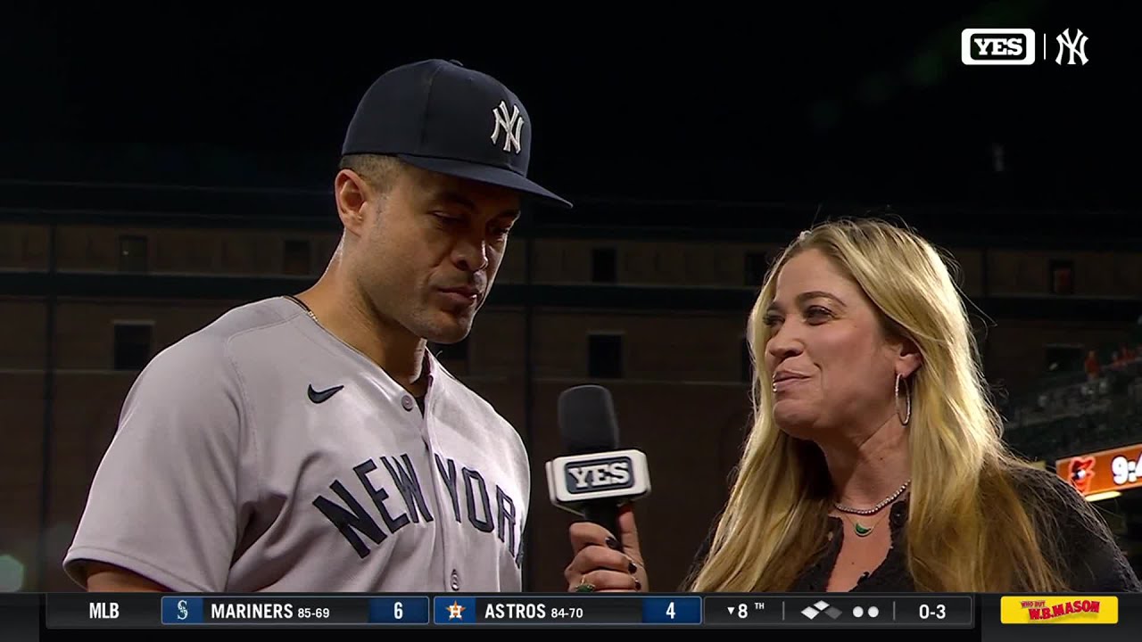 Giancarlo Stanton with Meredith on HR #450