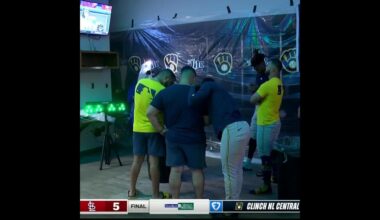 The moment the Milwaukee Brewers won the NL Central 👏