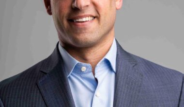 [Mike Reiss] "...RG Mike Onwenu are questionable, per Vrabel. Mike Onwenu (shoulder) was a full participant in practice Friday, and Mike Vrabel didn't seem to indicate there was major concern... "Making sure that we're following the rules," Vrabel said of Onwenu's addition to the injury report."