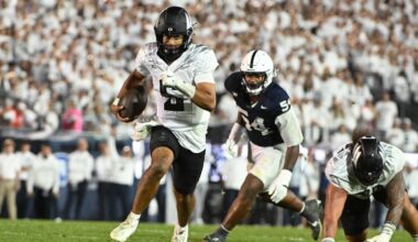 Oregon's Lanning touts Moore as best QB after beating Penn State