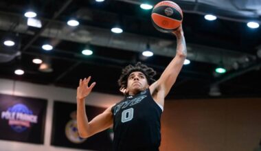 Kansas basketball recruiting: Five-star PG Taylen Kinney commits to Jayhawks live on CBS Sports HQ