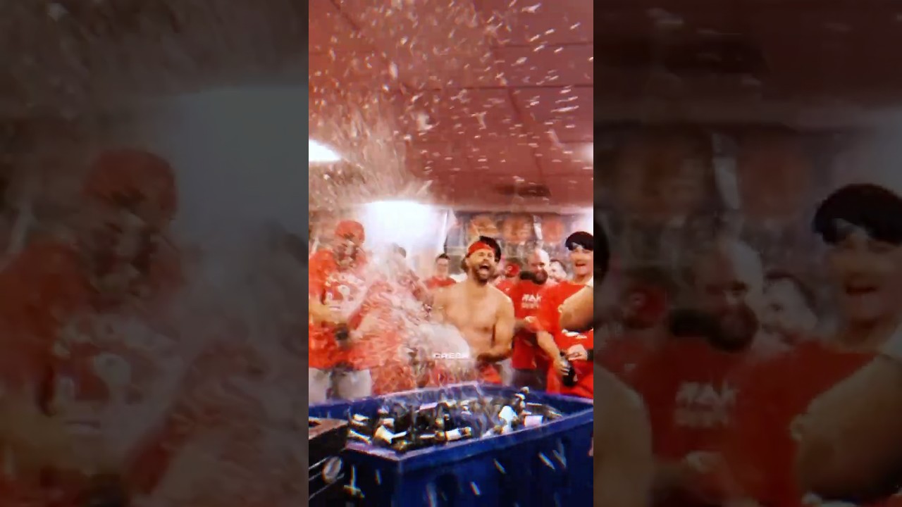 The Cincinnati Reds are Headed to the Playoffs 🥹 #shorts #redoctober