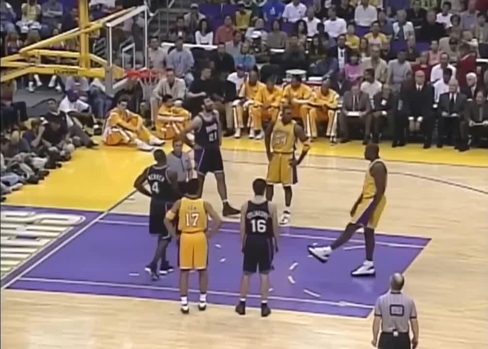 Shaquille O'Neal misses the loudest bricked free throw you've ever heard