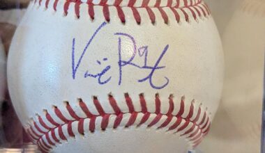 Huge thanks to Vinnie and Daniel for signing my baseballs yesterday!! My new fav Royals!