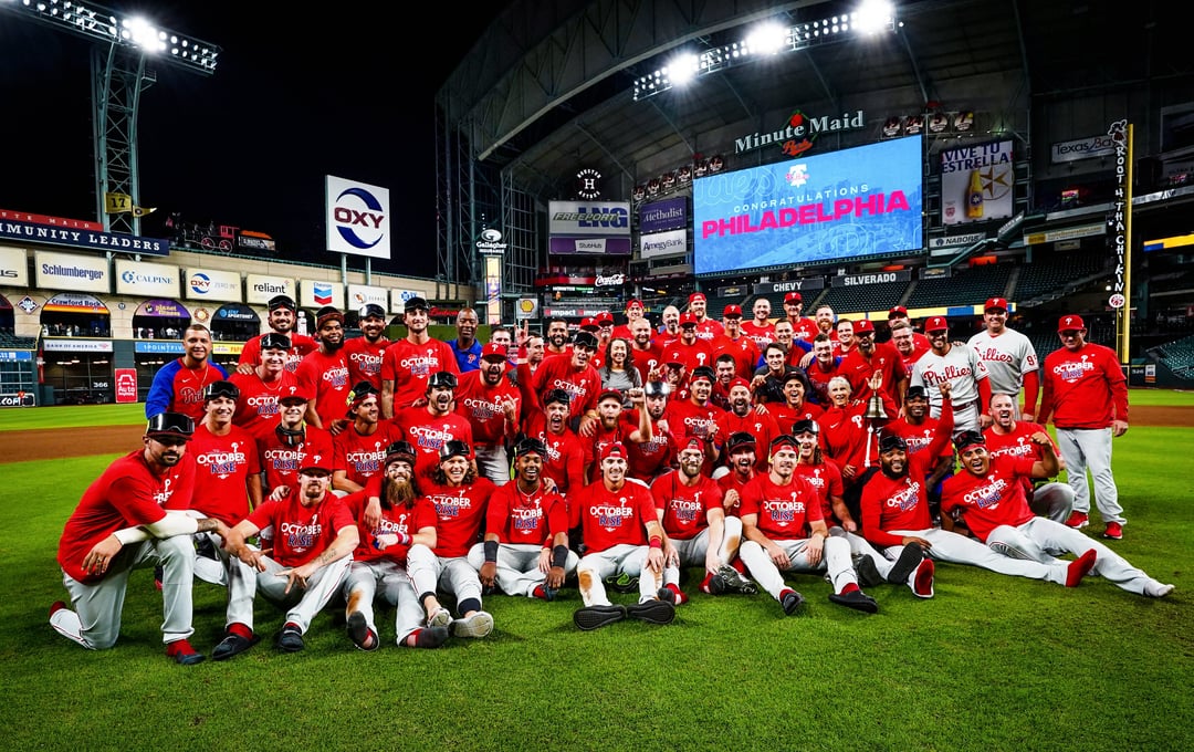 Always enjoy saving the 1st team photo after they clinch the wild card/division! 2022-2025