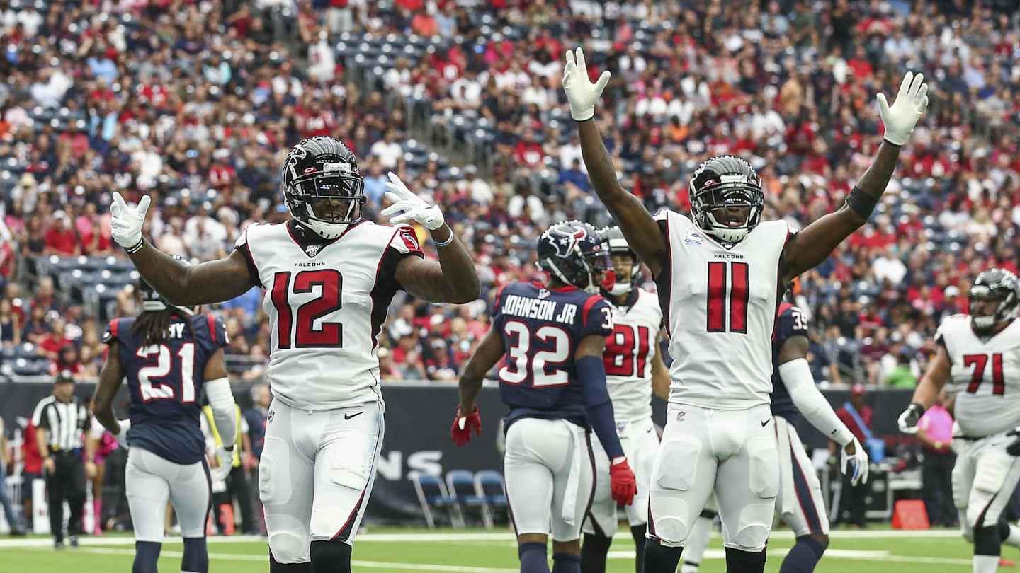 The Sanu canoe is hanging up the paddle