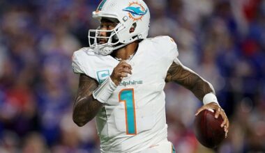 Dolphins vs. Bills score, live updates: Tyreek Hill TD catch ties game for Miami in fourth quarter