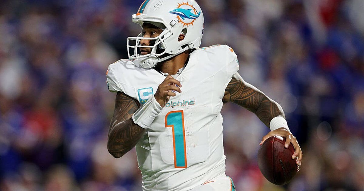 Dolphins vs. Bills score, live updates: Tyreek Hill TD catch ties game for Miami in fourth quarter