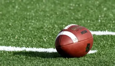 How does NIL money work in college football? Explaining the meaning, rules and who pays the athletes image