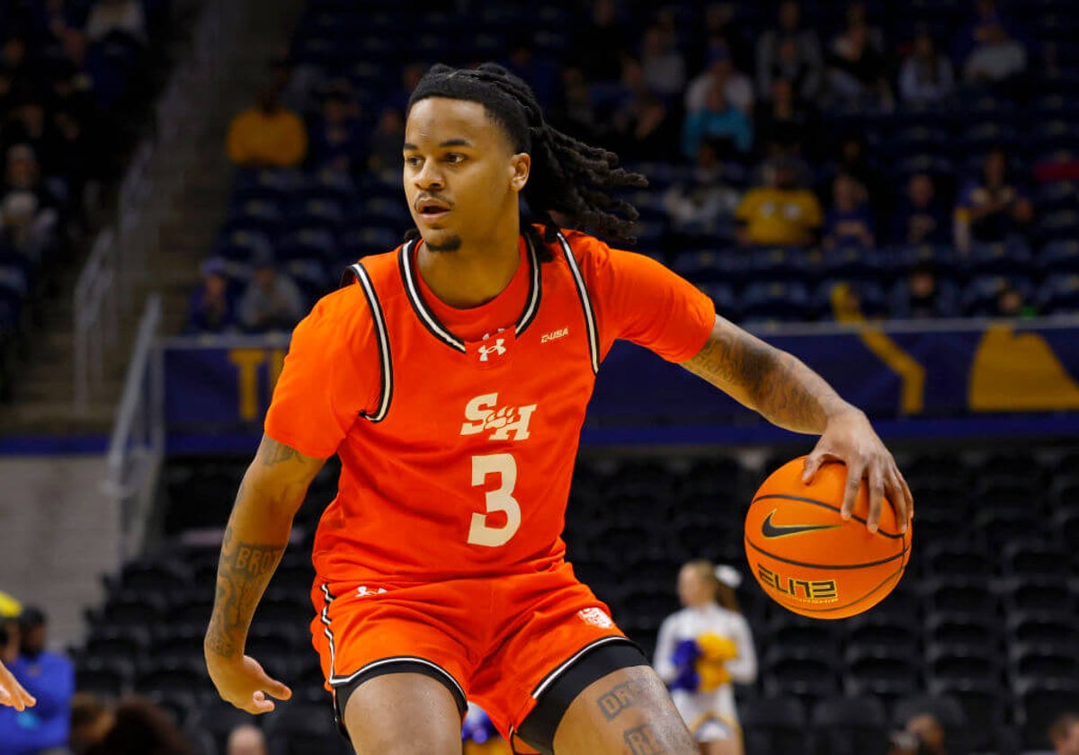 He left his mid-major school for Indiana. Then he donated six figures back