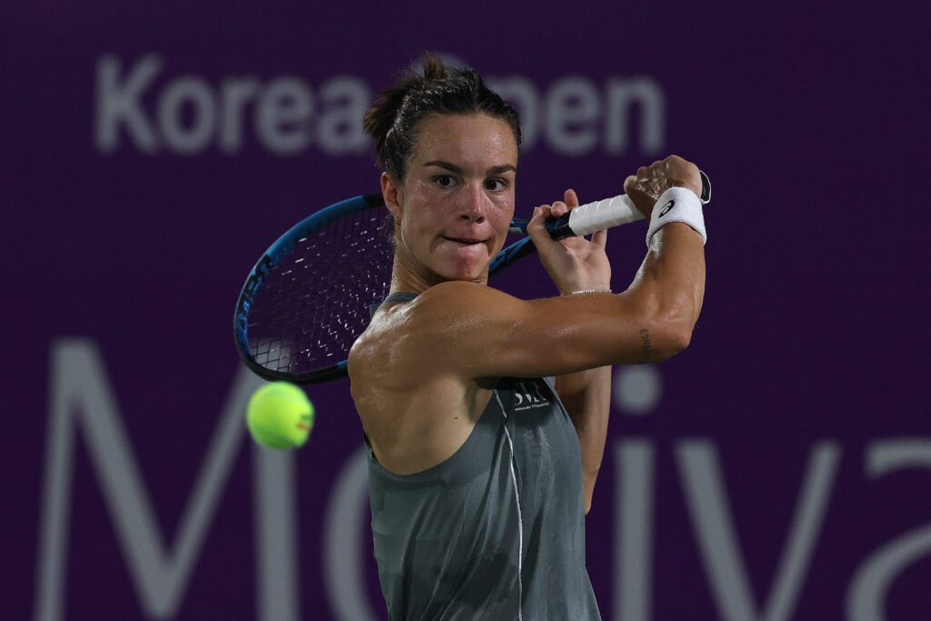 Lois Boisson in action at the 2025 Korea Open