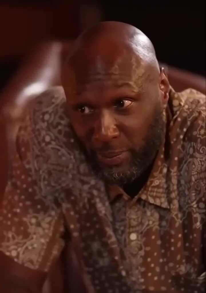 Lamar Odom: "NBA teams are stupid. They give the ball to their best player & put him in a pick n roll. That player often handles the ball almost to the shot clock at the end. Then he passes the ball to a player that's not as good as him. He has to take or make a shot in less time than he'd the ball